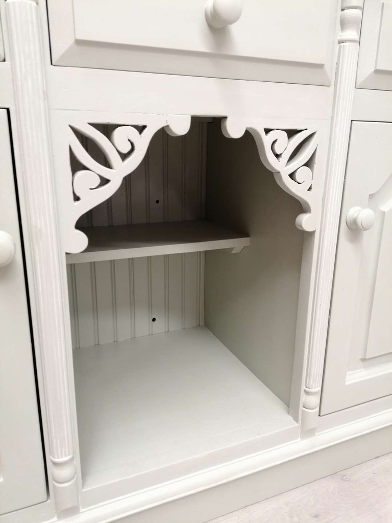 Solid Pine ‘Mizzle’ Barley Twist Kennel Hole Dresser