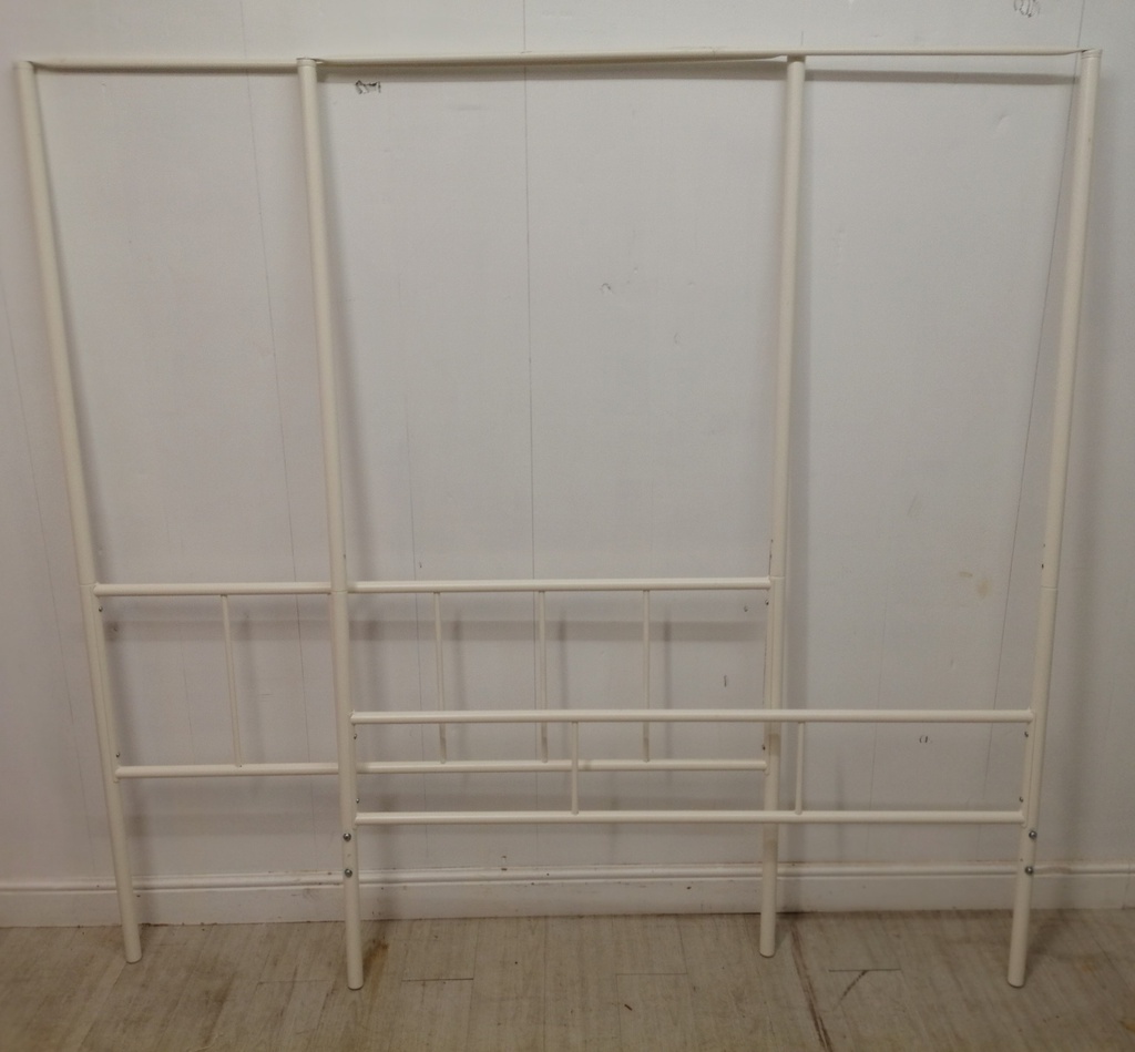 4FT6" white  FOUR-POSTER  canopy BED FRAME