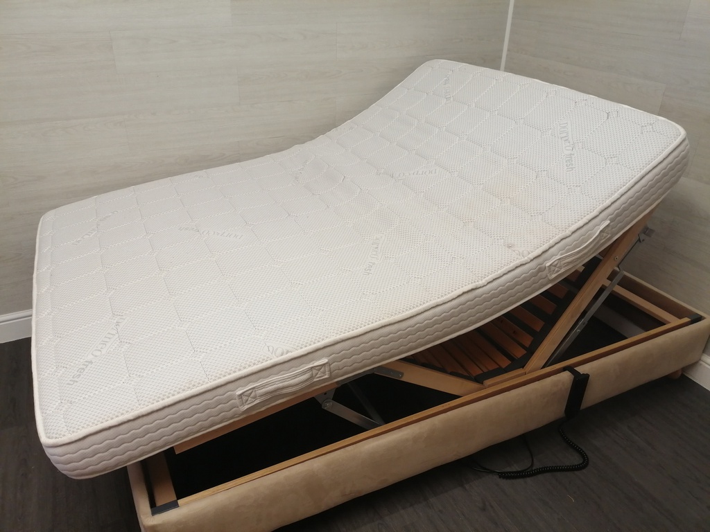 4FT6" ADJUSTABLE OAKDALE ELECTRIC BED