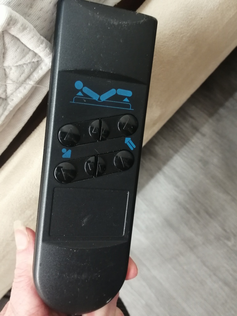 4FT6" ADJUSTABLE OAKDALE ELECTRIC BED