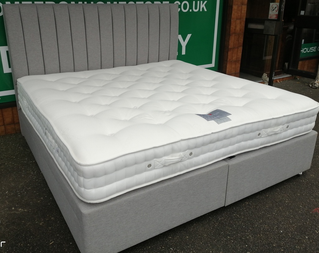 Stunning manor rose large supking mattress divan &amp; headboard set