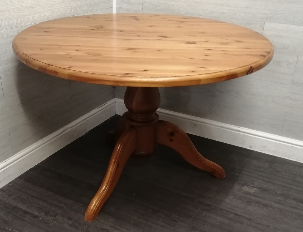 3FT 8" ROUND solid PINE TABLE