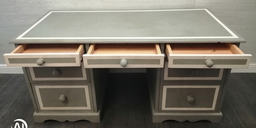 STUNNING PINE PAINTED PEDESTAL DESK