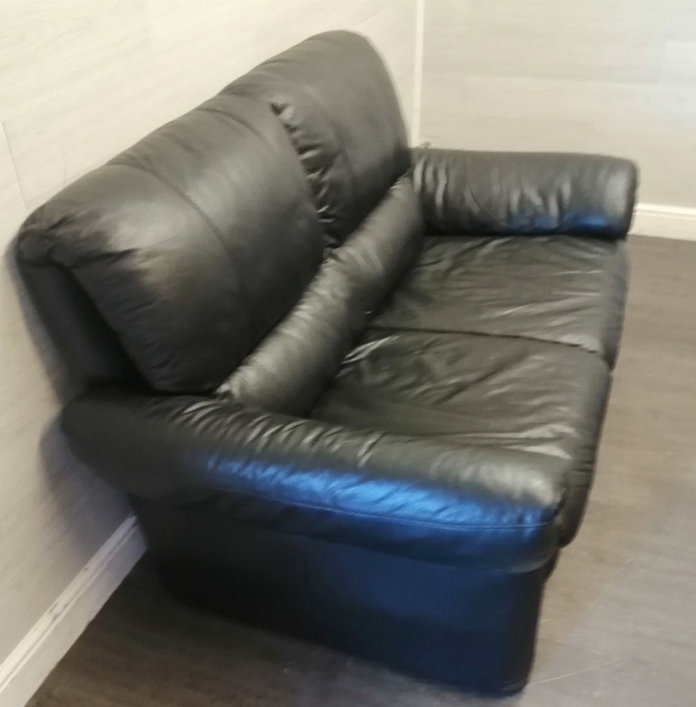 QUALITY BLACK LEATHER TWO SEATER SOFA