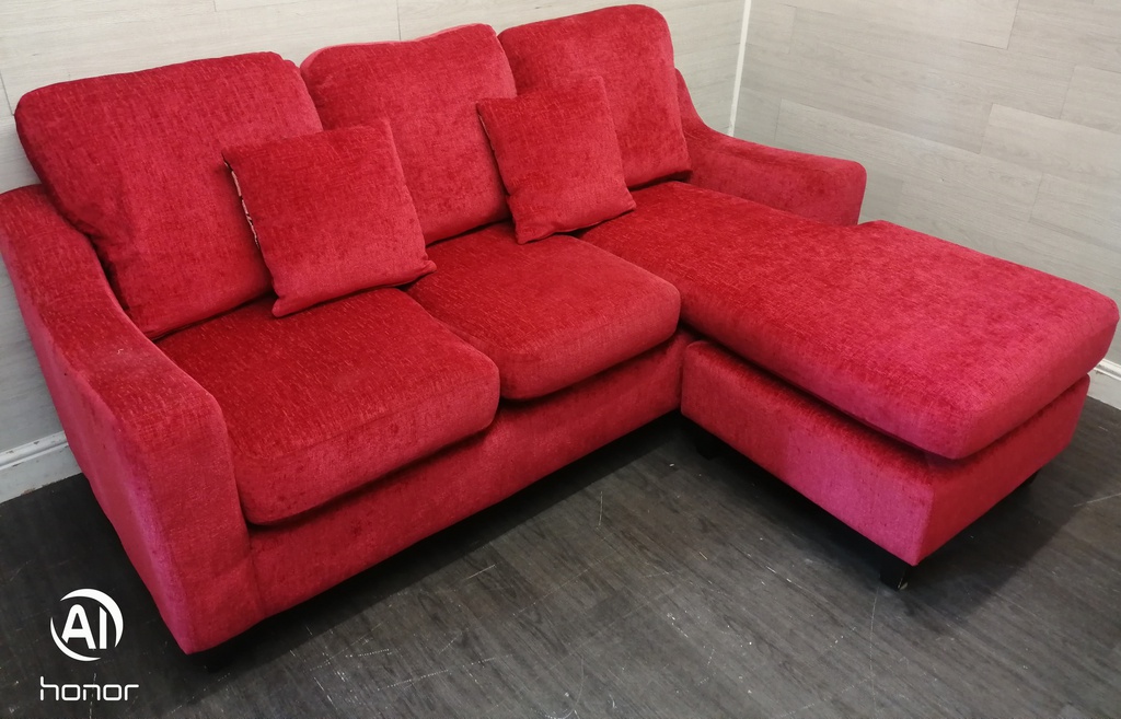 NEAT L SHAPE SOFA