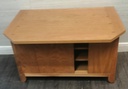 QUALITY CORNER OAK TV STAND