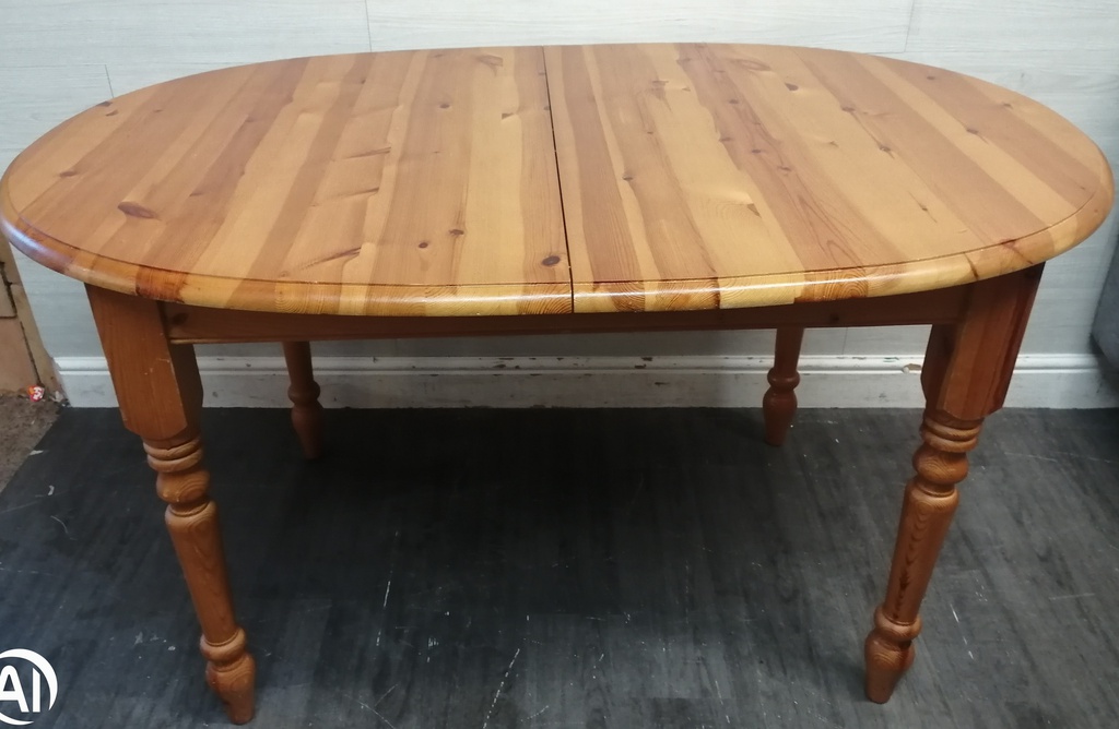 NEAT OVAL SOLID PINE EXTENDING DINING TABLE