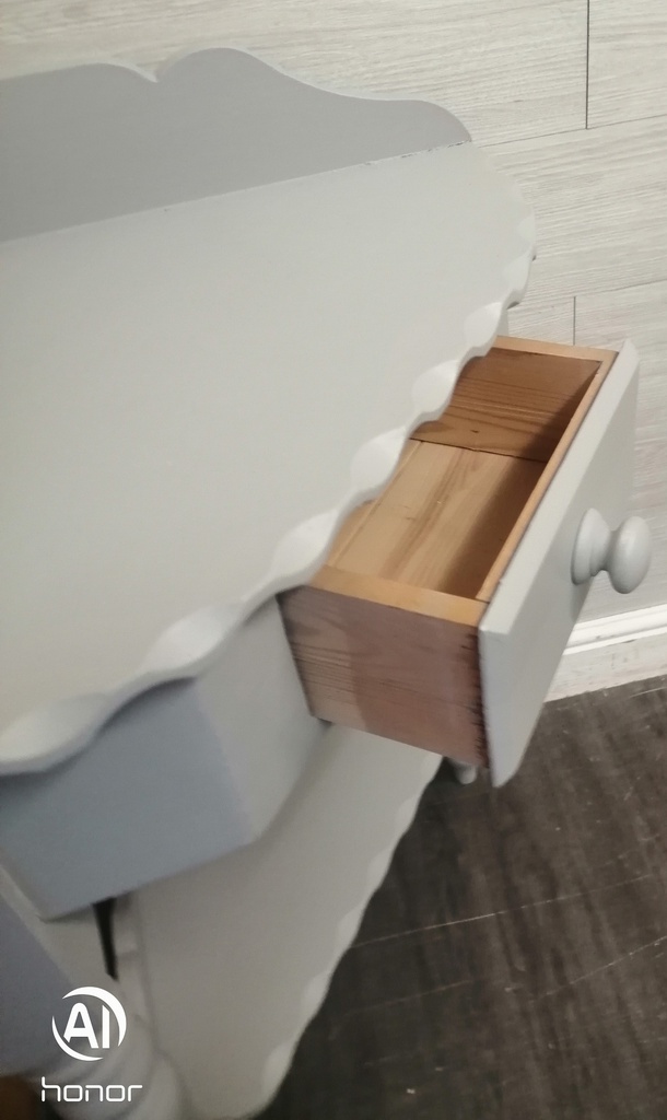 LOVELY PAINTED GREY CORNER TABLE