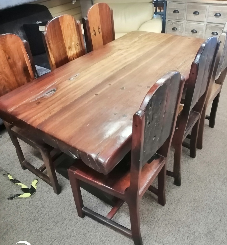 Quality Solid Wood Dining Table &amp; 6 Chairs
