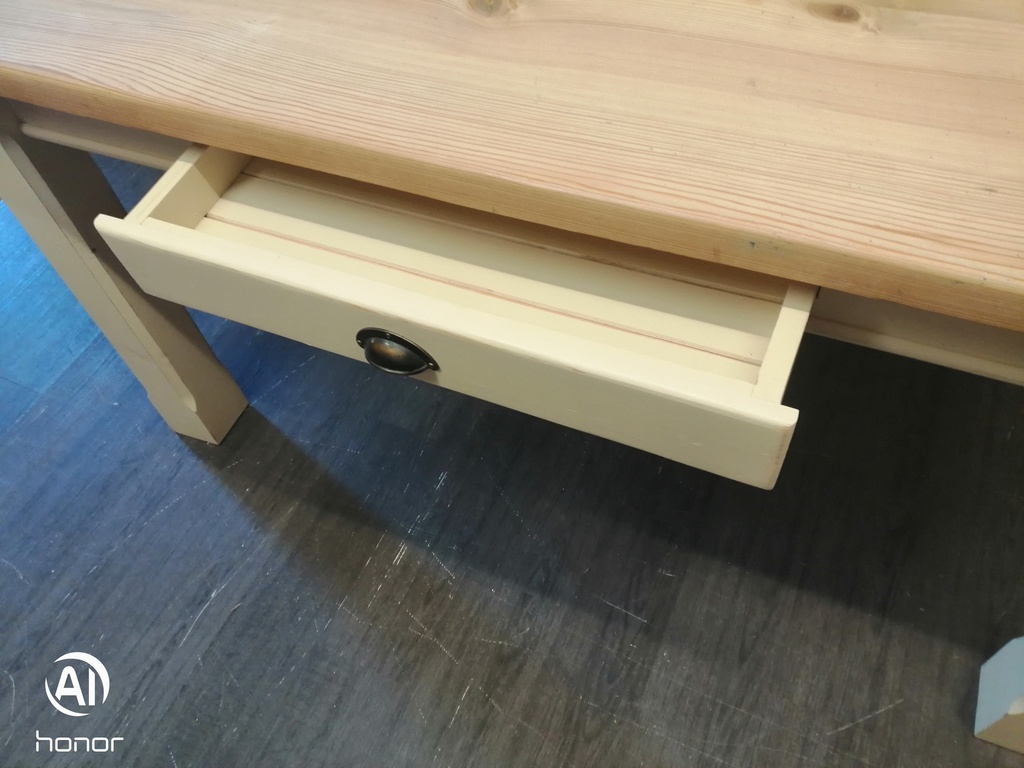 QUALITY 5FT PINE TABLE WITH DRAWER