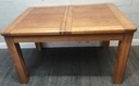 GOOD QUALITY OAK EXTENDING DINING TABLE