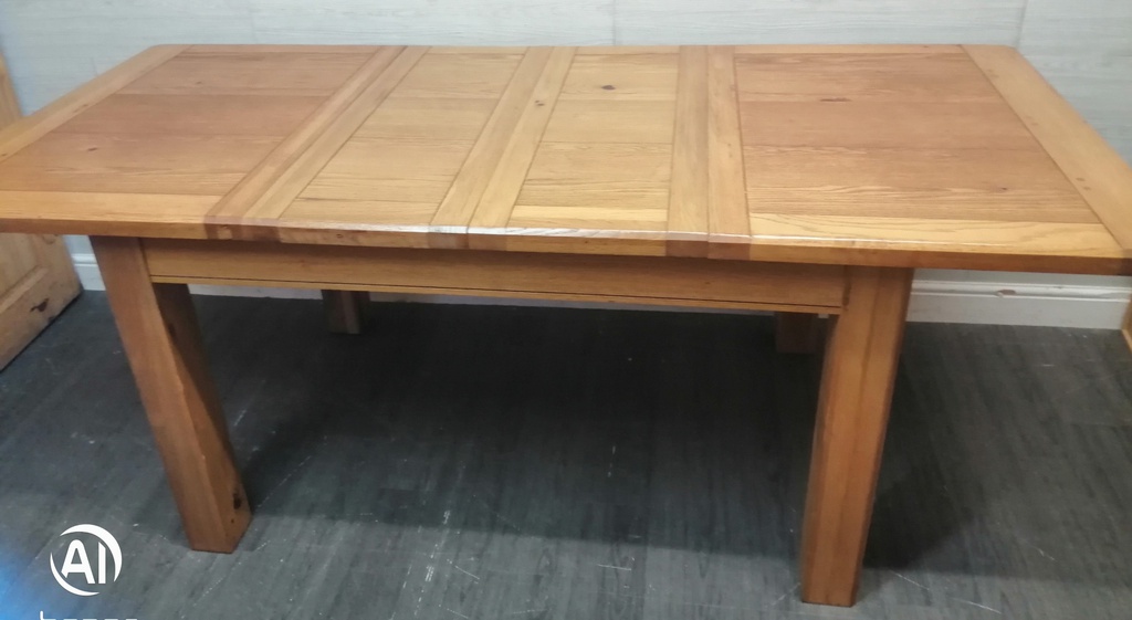 GOOD QUALITY OAK EXTENDING DINING TABLE