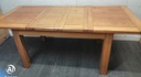 GOOD QUALITY OAK EXTENDING DINING TABLE