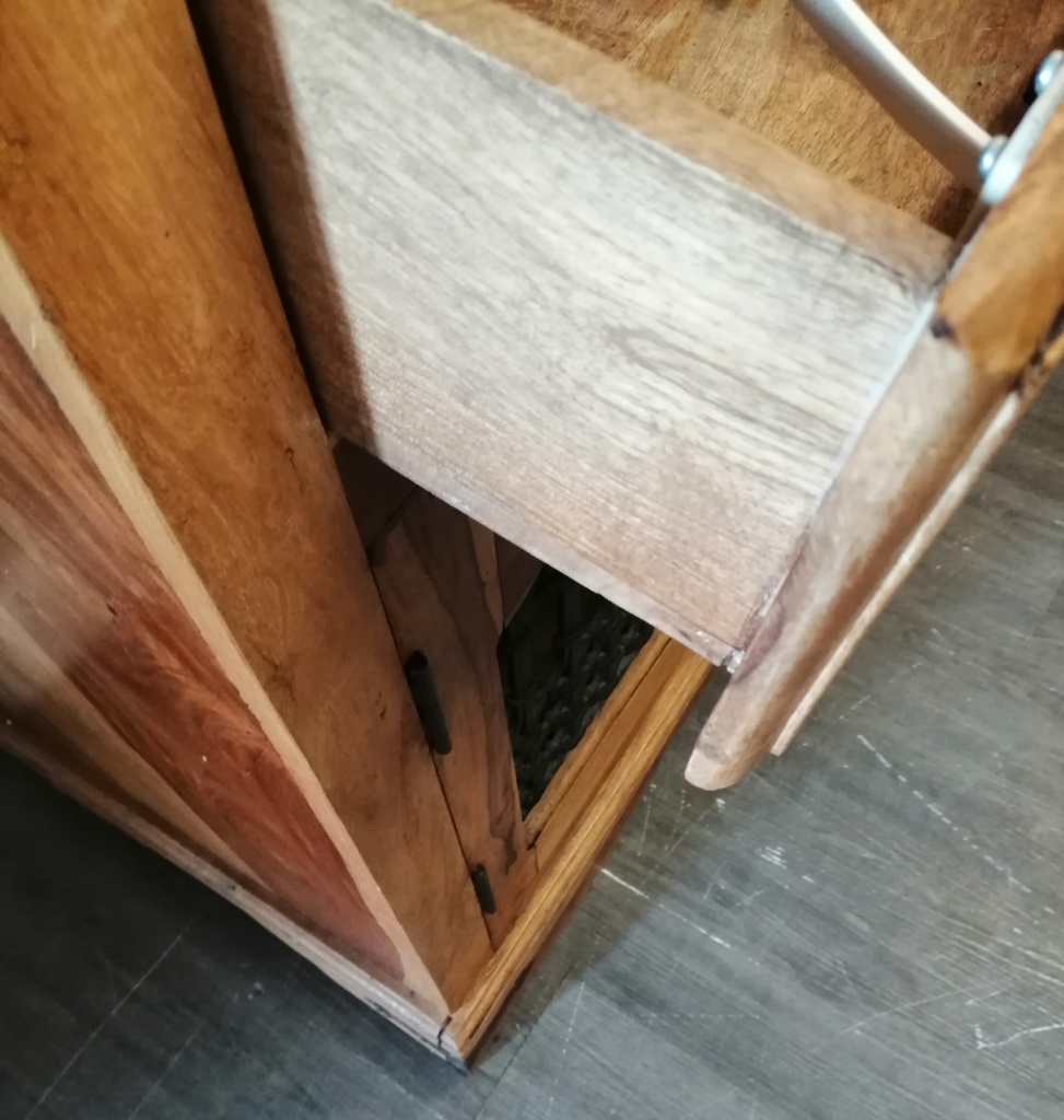 QUALITY SOLID SHEESHAM WOOD SIDEBOARD