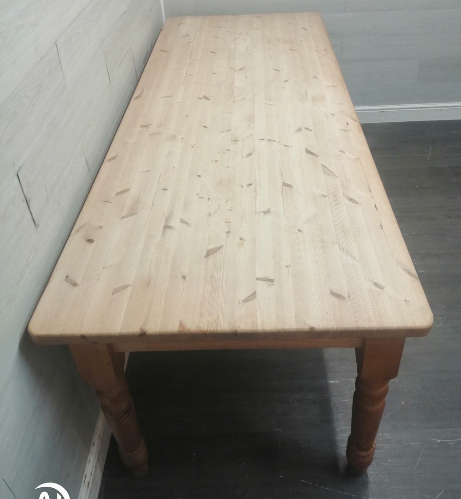Great 8ft Solid Pine Dining Table