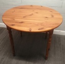 NEAT ROUND PINE TABLE