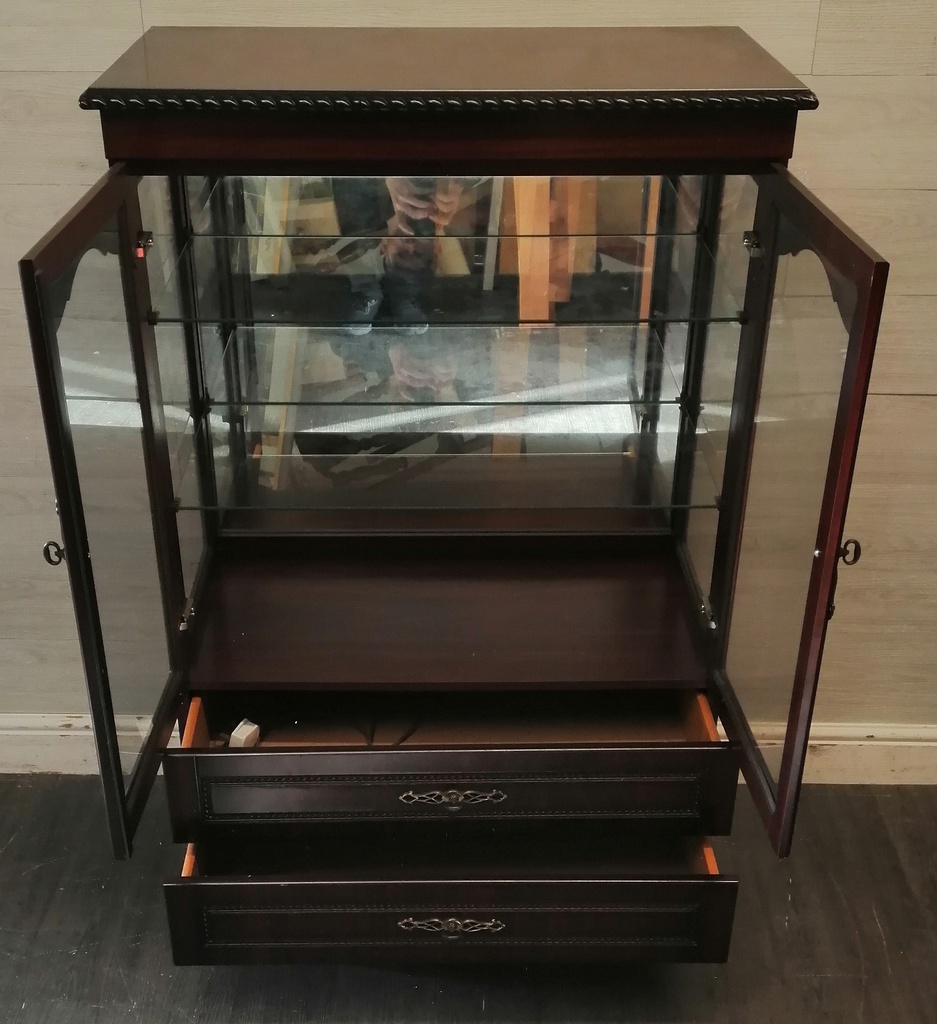 Glazed fronted display cabnit