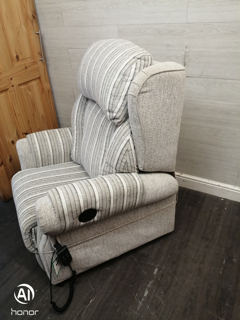SEMINAR RISE AND RECLINE ARMCHAIR