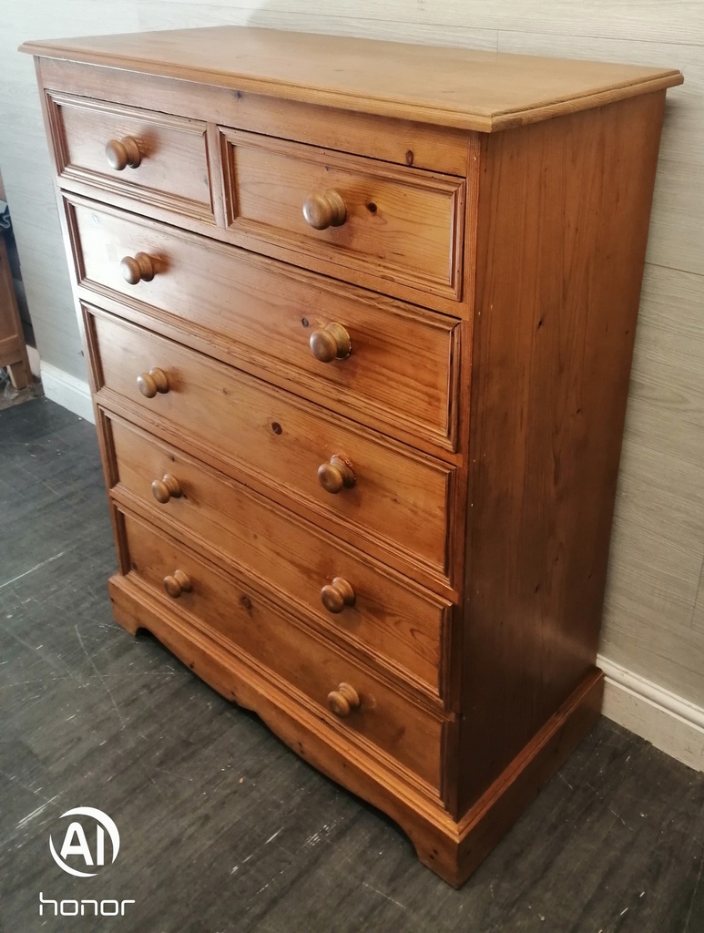 QUALITY LARGE SOLID PINE CHEST