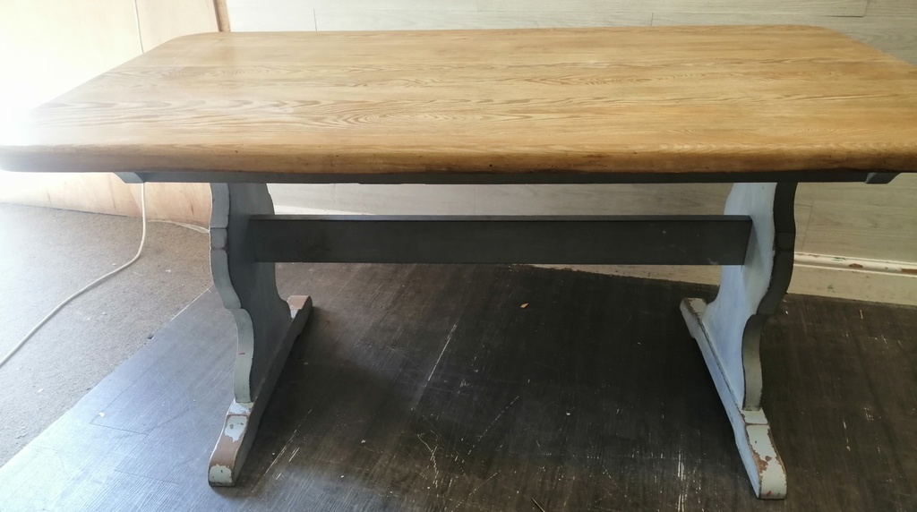 Solid pine reflextory style shabby chic painted table