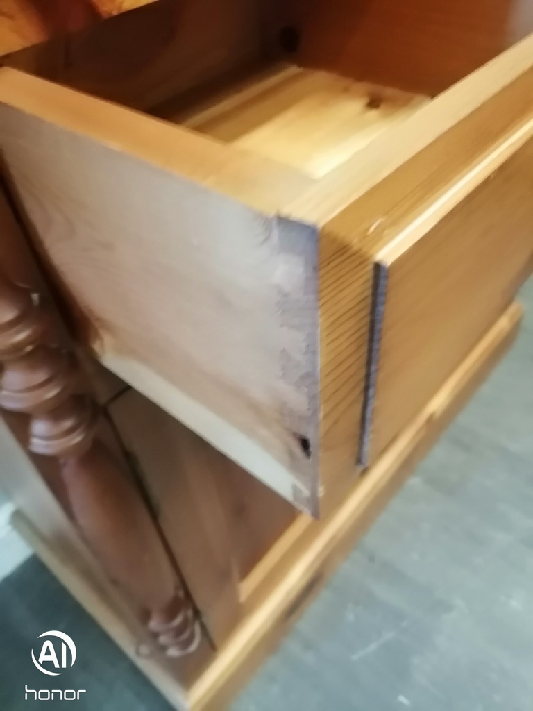 NEAT SOLID PINE DRESSER