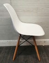 SET OF 6 WHITE EAMES STYLE CHAIR