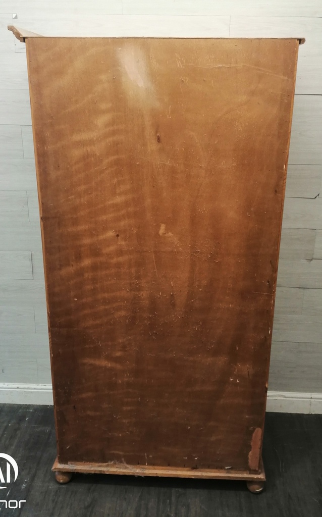 Double pine wardrobe