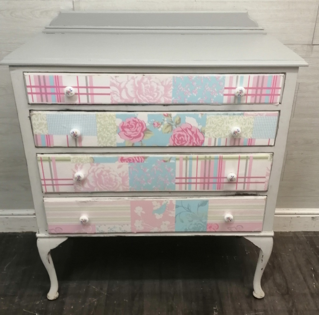 VINTAGE SHABBY CHIC CHEST