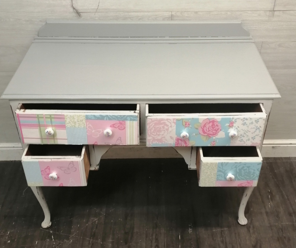 VINTAGE SHABBY CHIC DRESSING TABLE /DESK