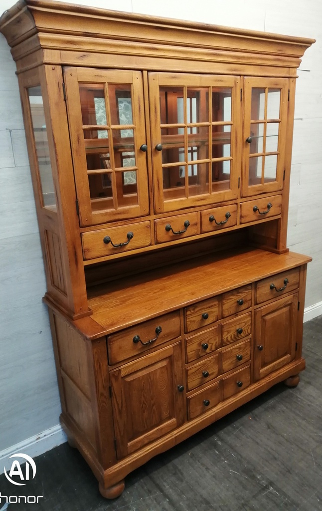 Stunning large oak dresser display unit