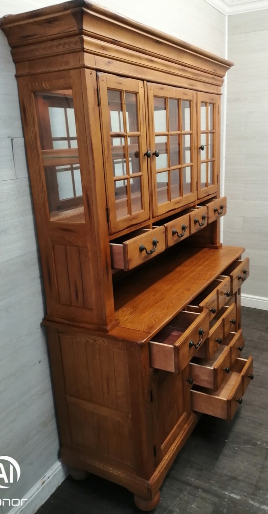 Stunning large oak dresser display unit