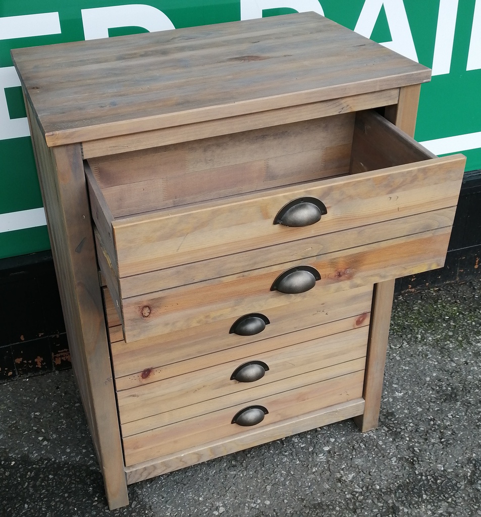 RUSTIC STYLE SIDEBOARD / CHEST