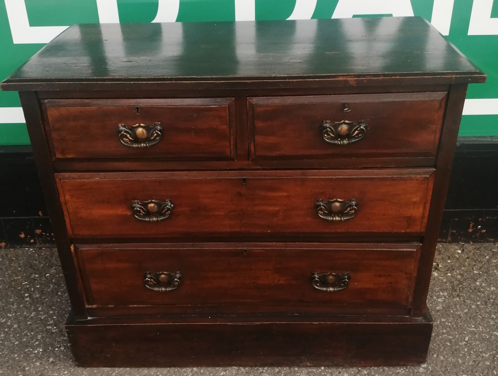 LOVELY OLD ANTIQUE CHEST OF 4 DRAWERS