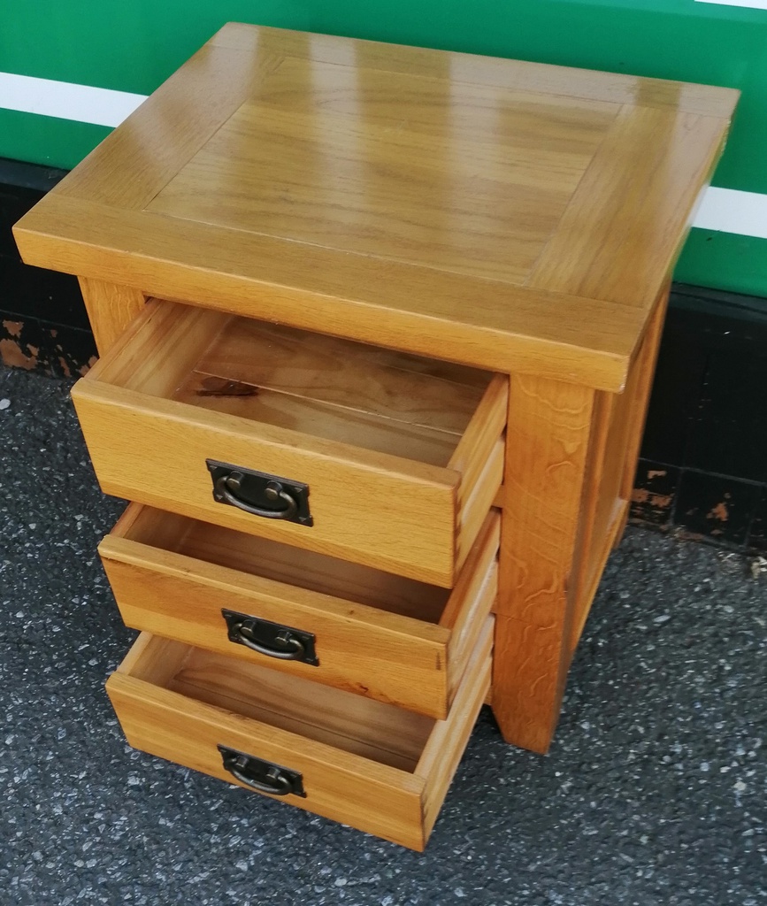 Oak Three Drawer Bedside Chest