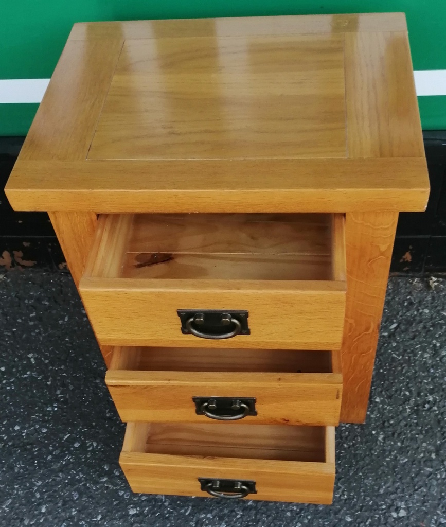 Oak Three Drawer Bedside Chest