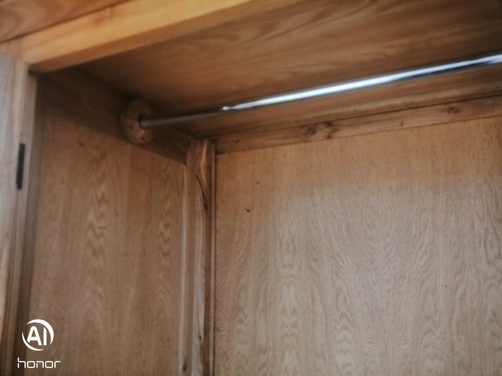 LARGE OAK WARDROBE