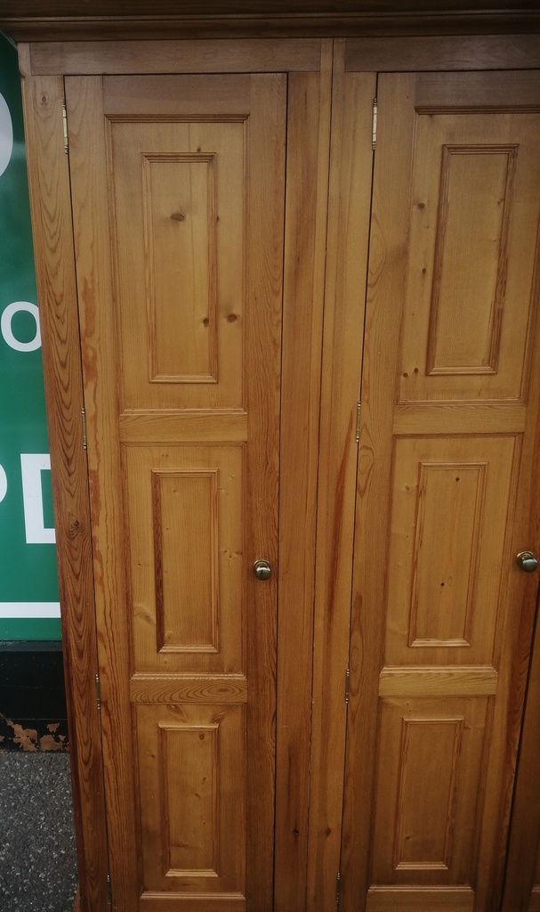 Quality triple solid pine wardrobe