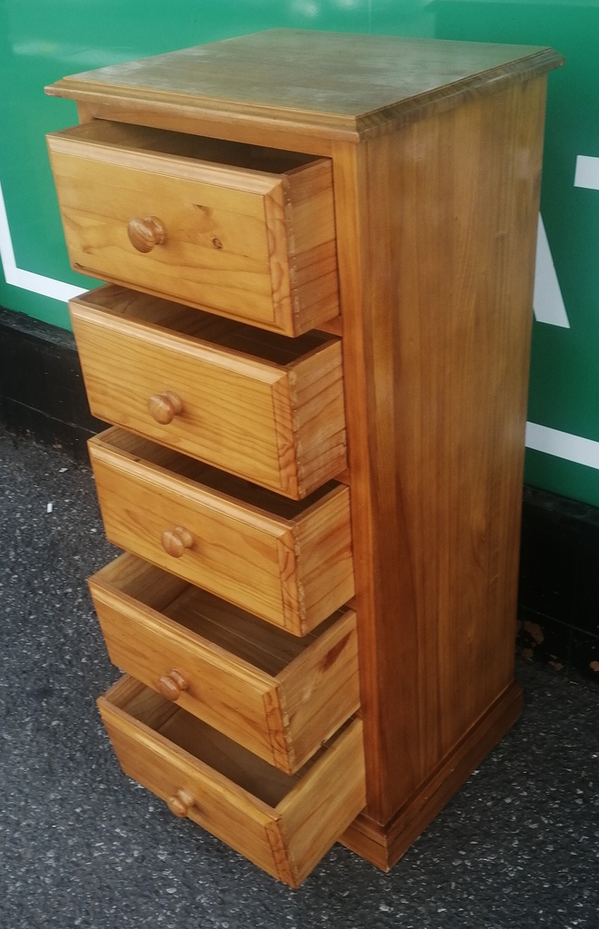 PINE FIVE DRAWER WELLINGTON CHEST