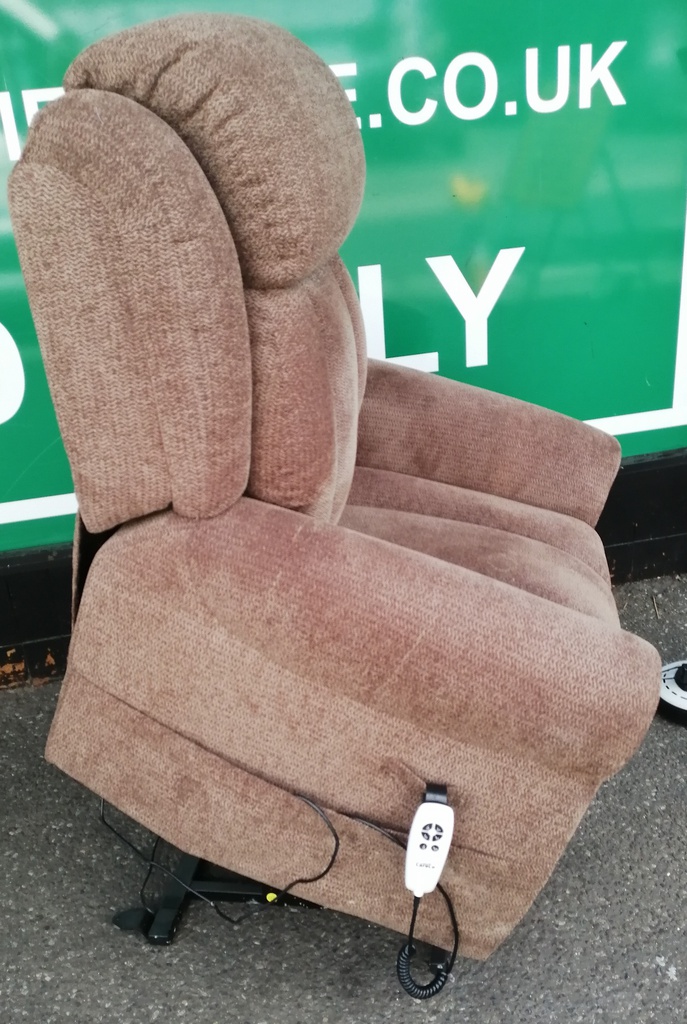 RISE &amp; RECLINER ARMCHAIR FROM CARE CO