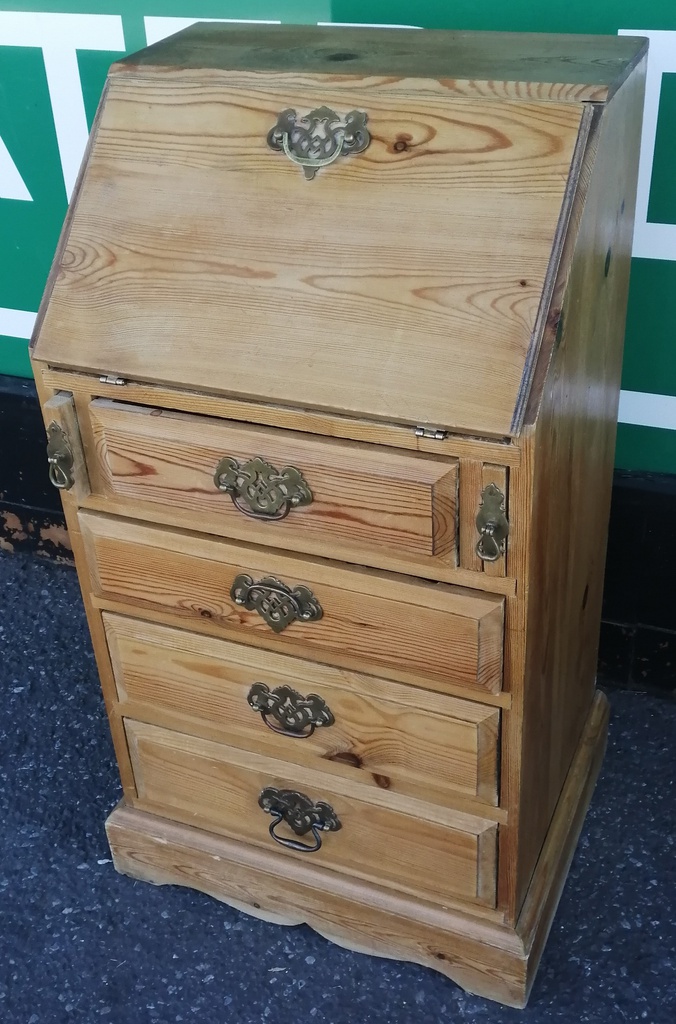 Neat Solid Pine Bureau