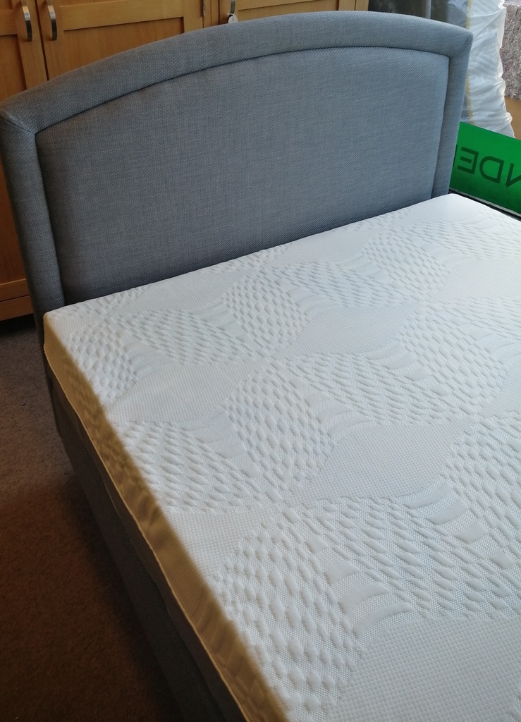 STUNNING 4FT HARMONY ADJUSTABLE ELECTRIC BED FROM CARE CO