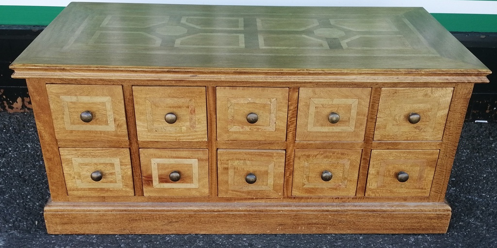 Quality Coffee Table With bank of Drawers