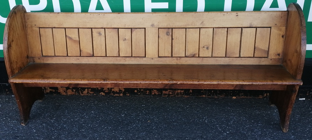 LOVELY OLD PINE CHURCH PEW / BENCH