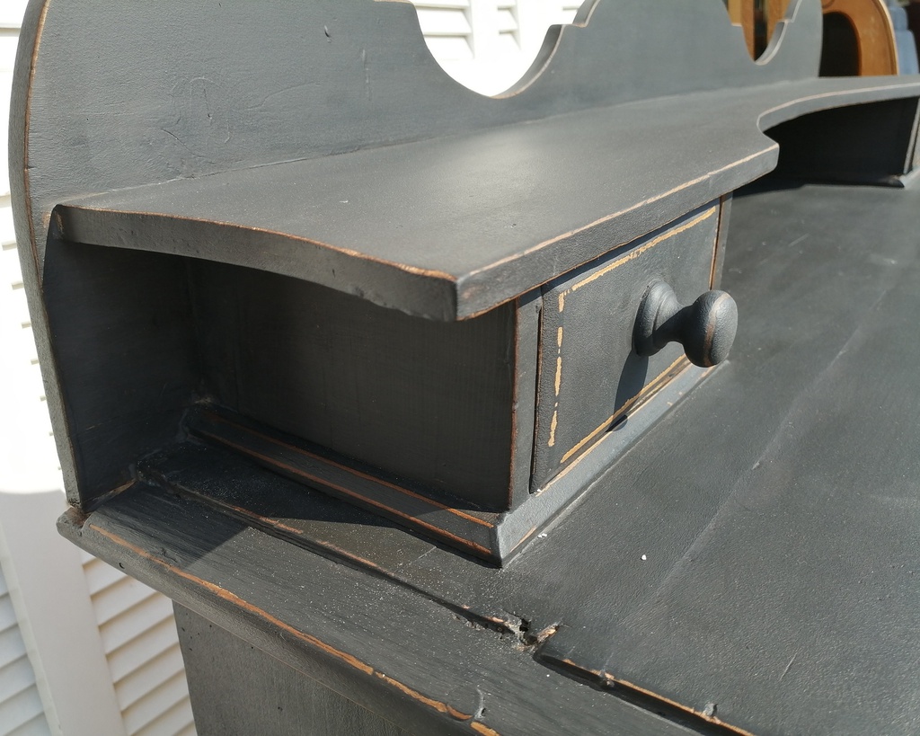 Old Pine 'Graphite' Sideboard