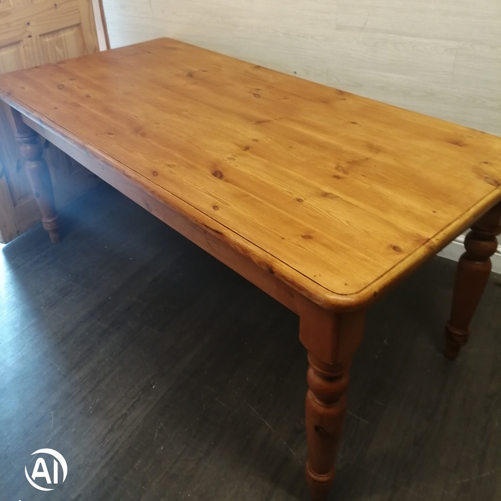 SOLID PINE 5FT 8" DINING TABLE