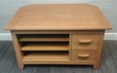 QUALITY CORNER OAK TV STAND