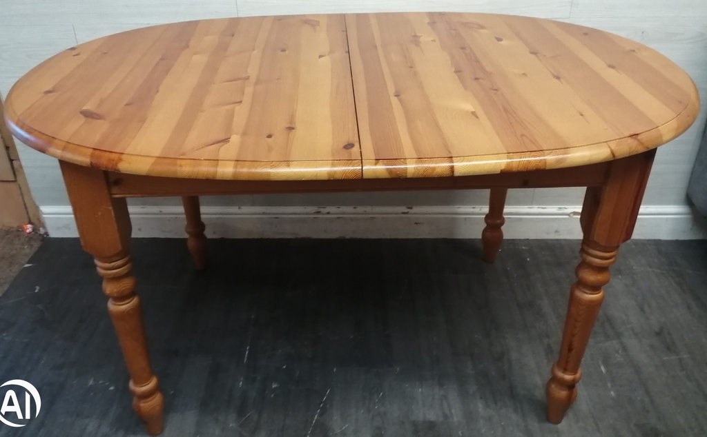 NEAT OVAL SOLID PINE EXTENDING DINING TABLE