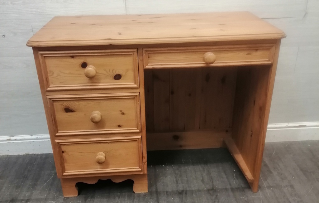 LOVELY PINE DRESSING TABLE / DESK