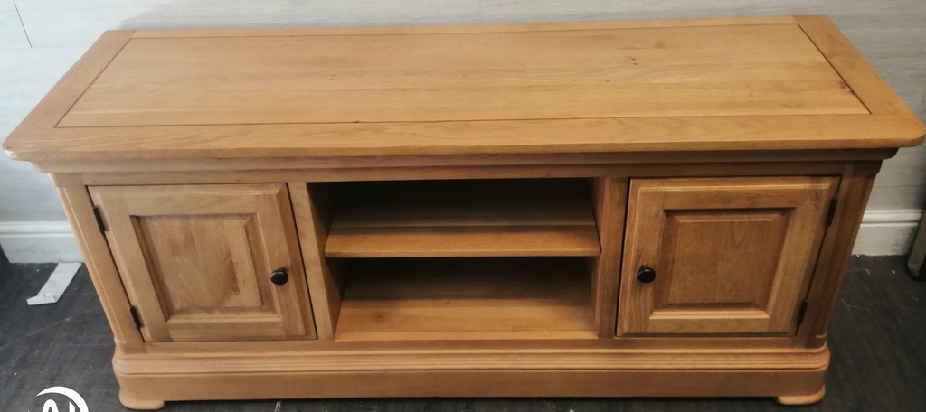 QUALITY OAK TV BENCH