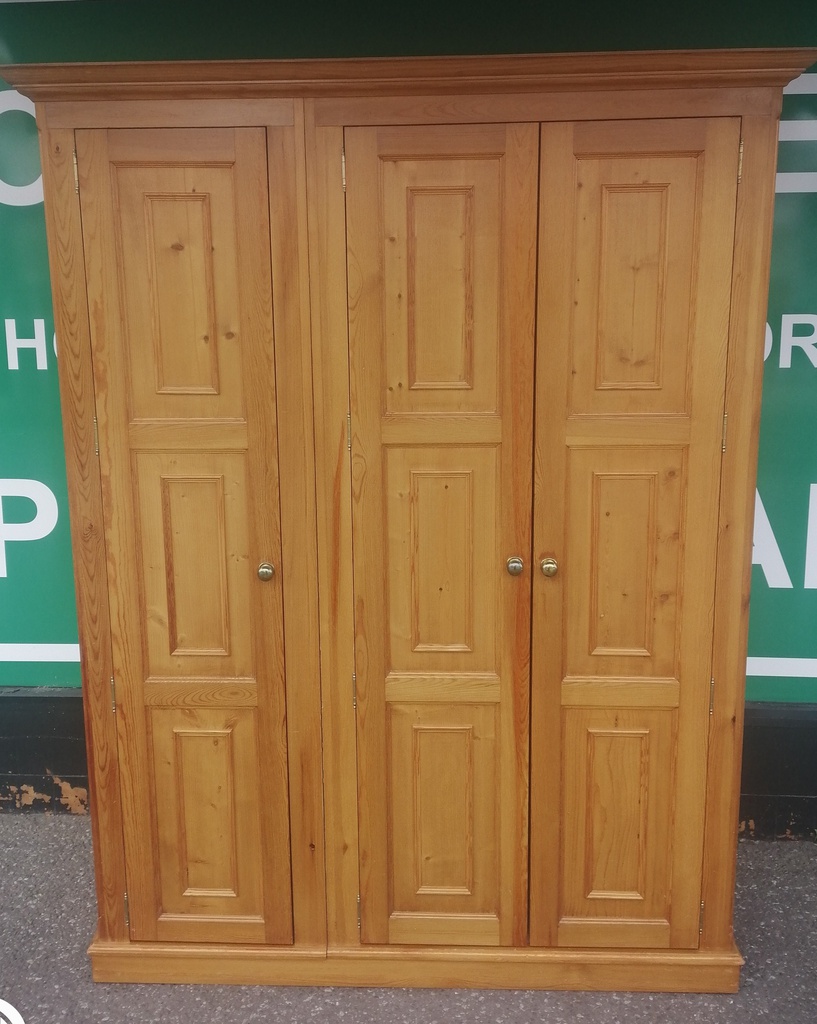 Quality triple solid pine wardrobe